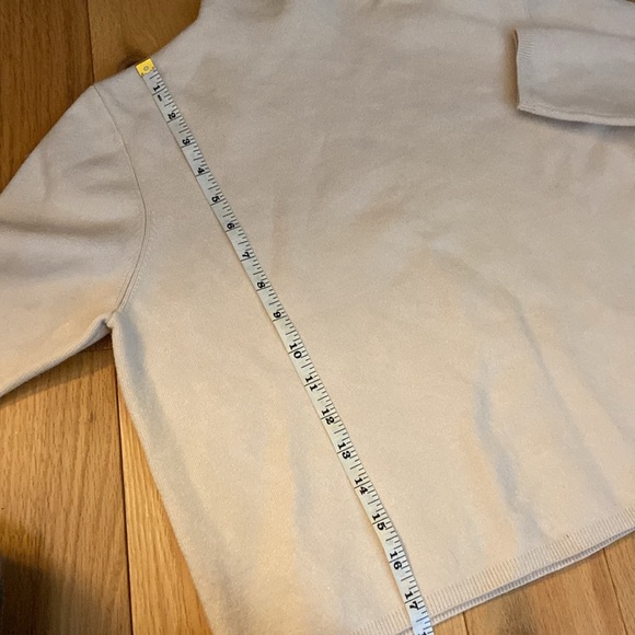 & Other Stories Cream High Neck Viscose Blend Cropped Sweater size XS, preloved - Picture 11 of 12